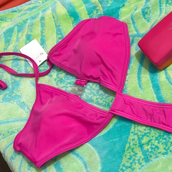 Love me Chic Cut out One piece Swimsuit - Picture 3 of 8